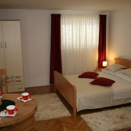 Apartments Josipa Split Exterior photo