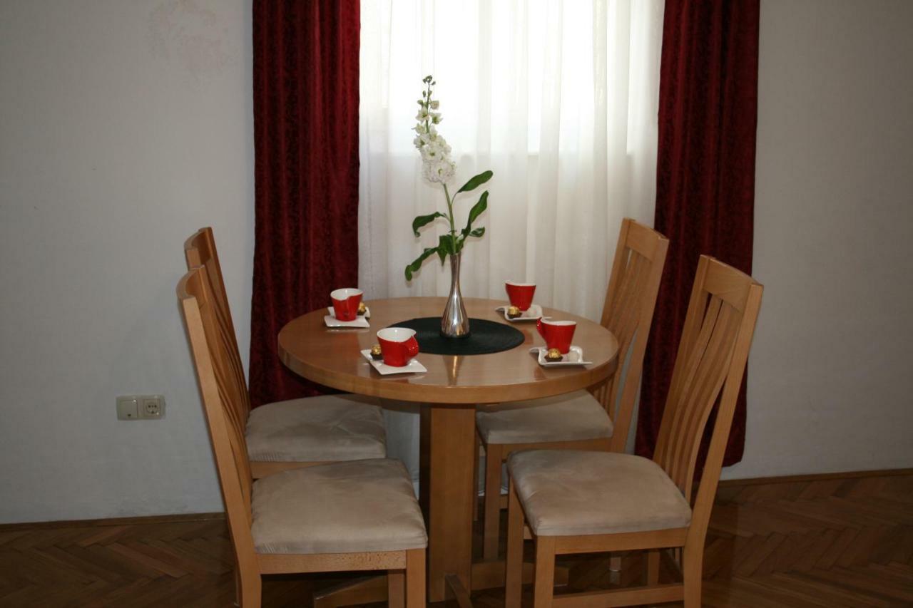Apartments Josipa Split Exterior photo