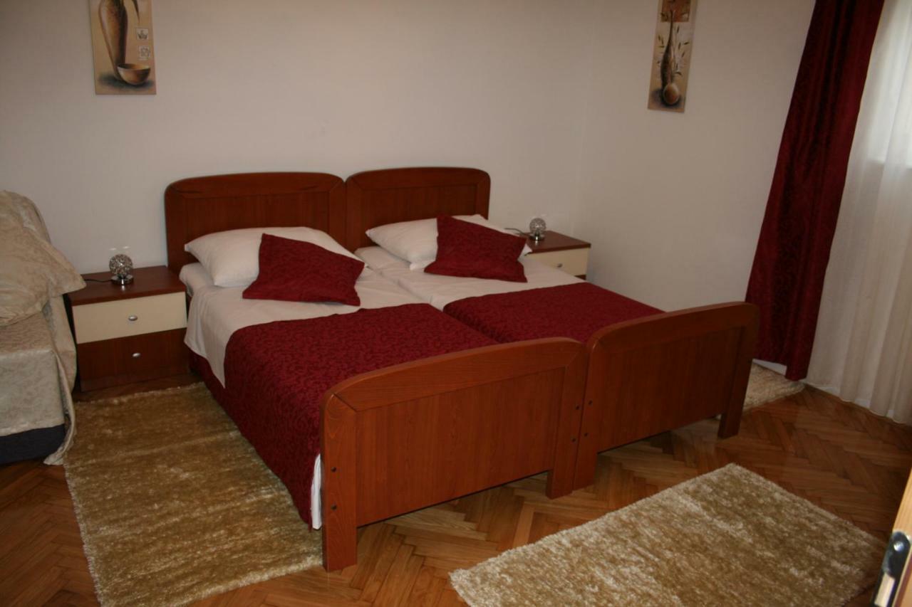 Apartments Josipa Split Exterior photo