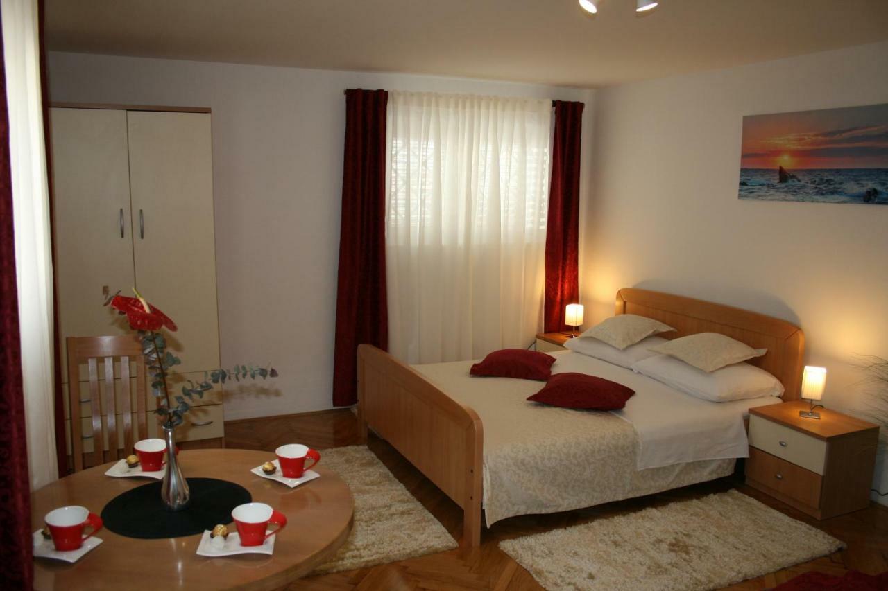 Apartments Josipa Split Exterior photo