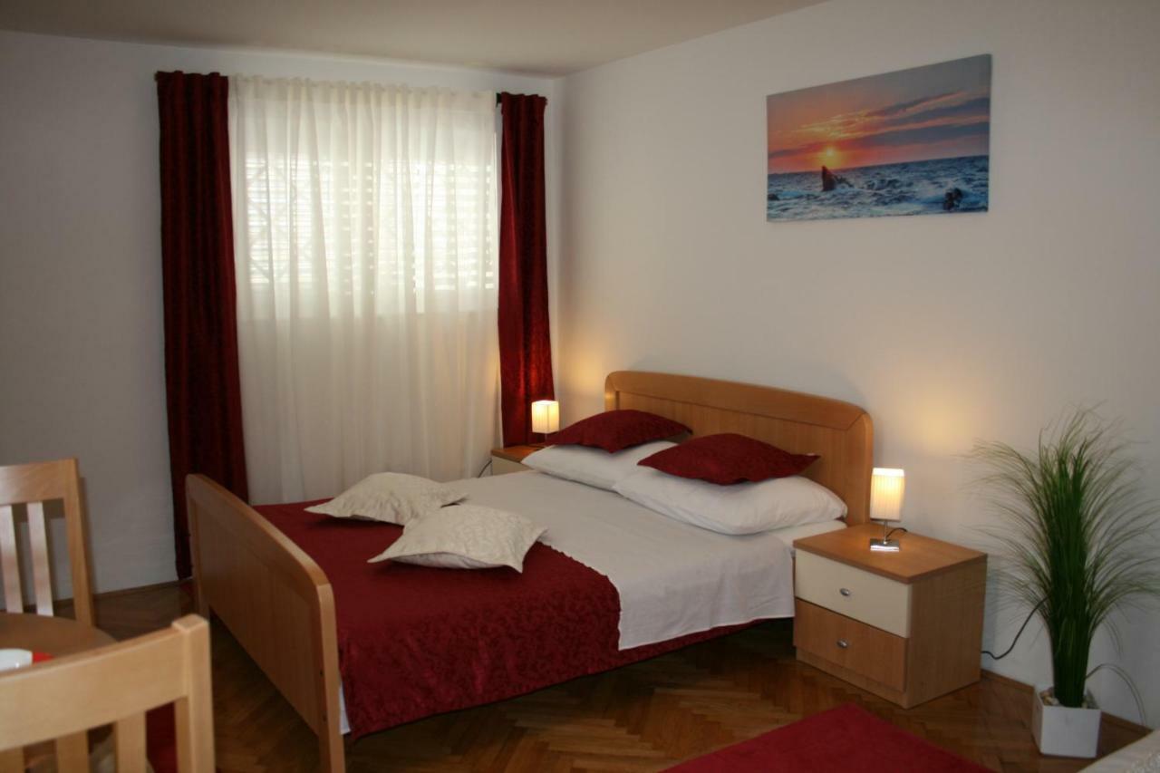 Apartments Josipa Split Exterior photo